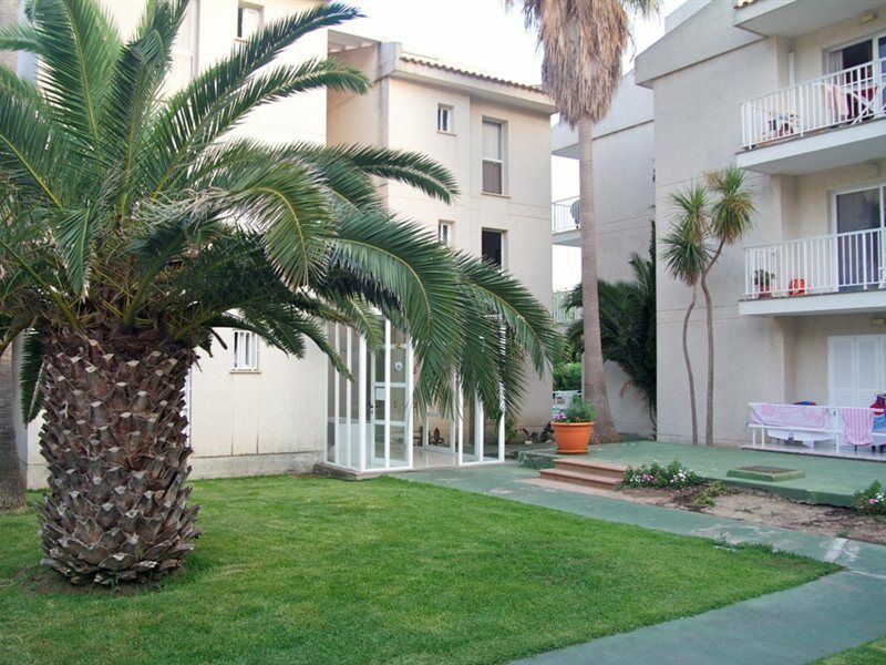 Llevant Apartments Port de Pollenca Exterior photo
